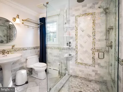 Bath - 499 Woodcrest Rd, Wayne, PA 19087 photo 1 of 3