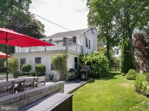 Exterior - 499 Woodcrest Rd, Wayne, PA 19087 photo 8 of 19