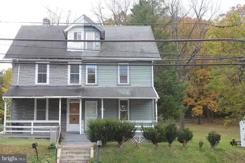 72 Sproul Rd, Malvern, PA 19355