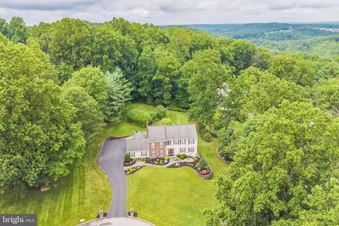 204 Hickory Dr, Downingtown, PA 19335