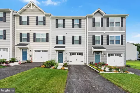 150 Hamilton Ln, Coatesville, PA 19320