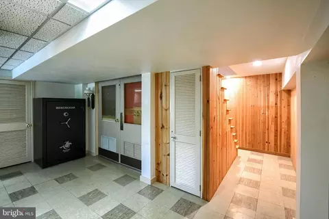 Entry Way - 240 Biddle Dr, Exton, PA 19341 photo 2 of 3