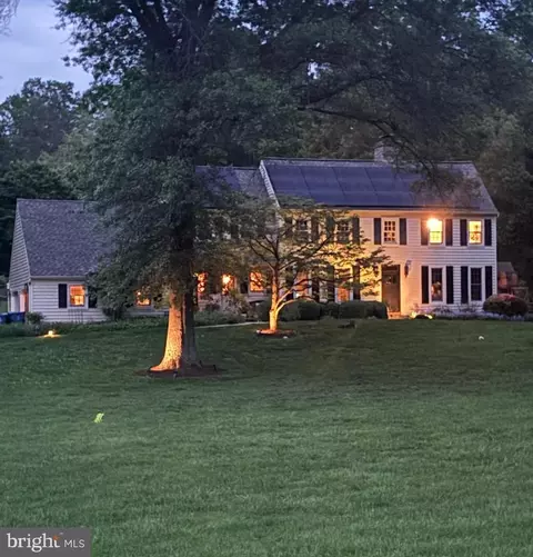809 General Sterling Dr, West Chester, PA 19382