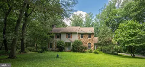 1011 W Valley Hill Rd, Malvern, PA 19355