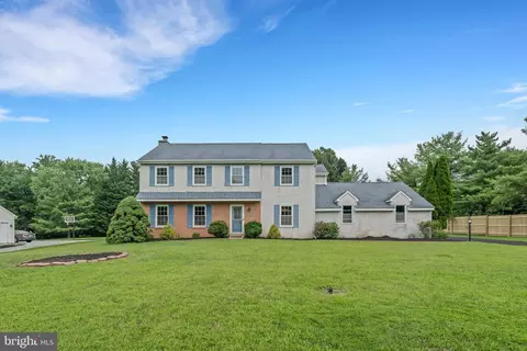 101 Viewpoint Dr, Downingtown, PA 19335