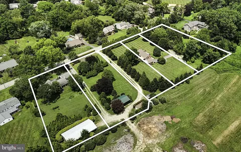 170 200 220 Old State Rd, Berwyn, PA 19312