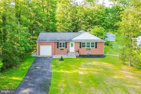 515 Park Rd, Spring City, PA 19475