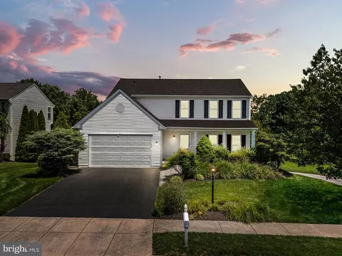 224 Rolling Glen Ln, Spring City, PA 19475