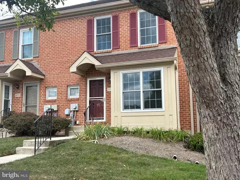 1934 Revolutionary Ct, Phoenixville, PA 19460