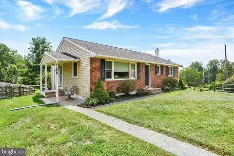 1580 Franklin Dr, Pottstown, PA 19465