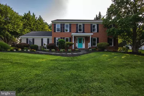 106 Trowbridge Ln, Downingtown, PA 19335