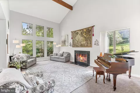 3 Black Rock Rd, Chadds Ford, PA 19317