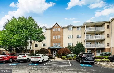 335 Paoli Pointe Dr #335-U, Paoli, PA 19301