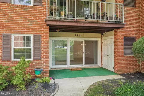 Exterior - 272 Drummers Ln, Wayne, PA 19087 photo 4 of 5