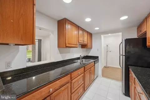 Kitchen - 272 Drummers Ln, Wayne, PA 19087 photo 2 of 4