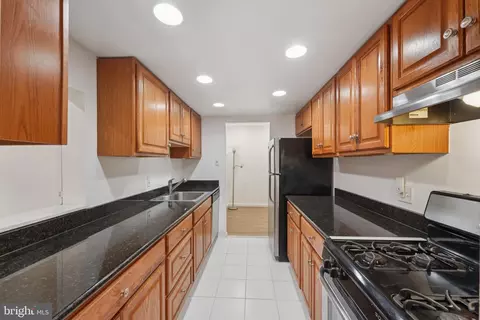 Kitchen - 272 Drummers Ln, Wayne, PA 19087 photo 3 of 4