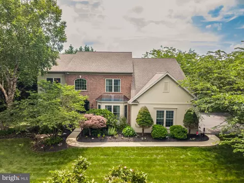 420 Barnsgate Dr, Cochranville, PA 19330