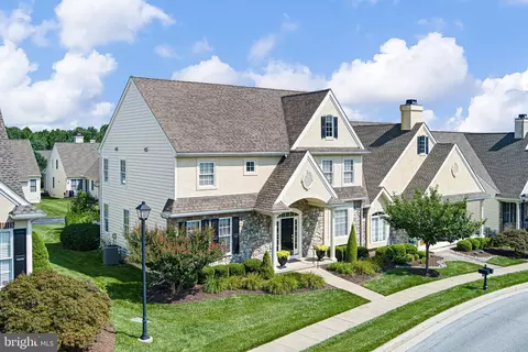 209 Brittany Dr, Avondale, PA 19311