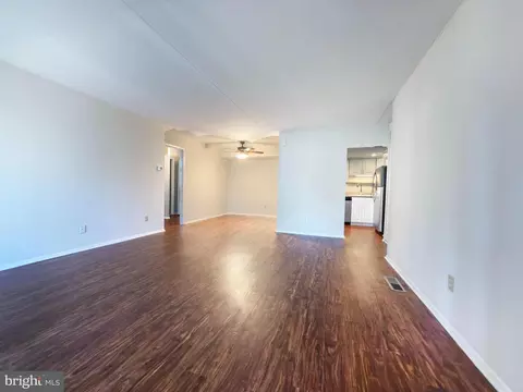 Living - 212 Old Forge Xing #212, Devon, PA 19333 photo 1 of 2