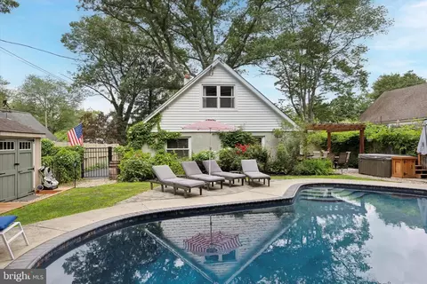 705 Hillside Dr, West Chester, PA 19380