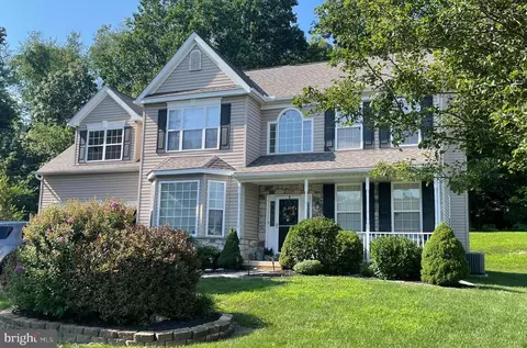 226 John Stevens Dr, Coatesville, PA 19320