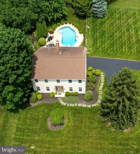 1163 Fielding Dr, West Chester, PA 19382