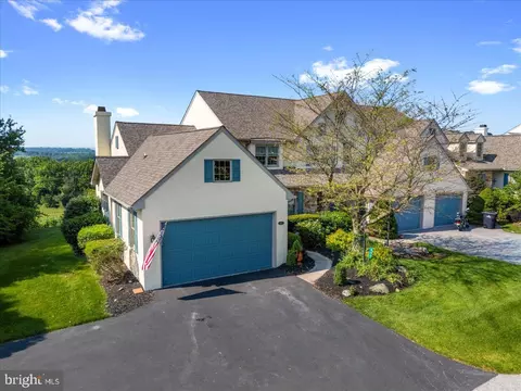 641 Homestead Dr, Elverson, PA 19520