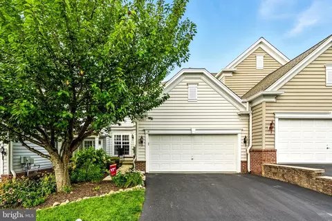 61 Doe Run Ct #89, West Chester, PA 19380