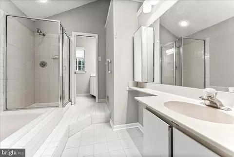 Bath - 56 Constitution Ct, Chesterbrook, PA 19087 photo 1 of 2