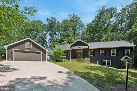 951 N Bailey Rd, Thorndale, PA 19372