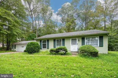 108 Cambridge Rd, Coatesville, PA 19320