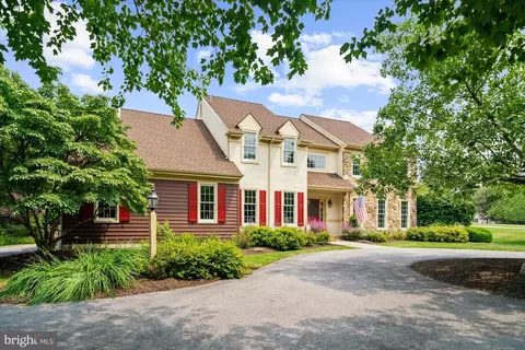 25 Westhorpe Ln, Phoenixville, PA 19460