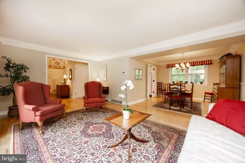 411 Rennard Dr, Exton, PA 19341 photo 6