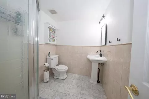 Bath - 332 Old Lancaster Rd, Devon, PA 19333 photo 1 of 3