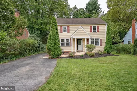 332 Old Lancaster Rd, Devon, PA 19333