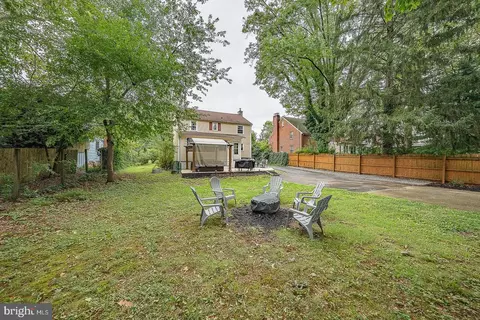 Exterior - 332 Old Lancaster Rd, Devon, PA 19333 photo 4 of 5
