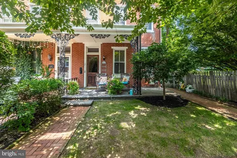 131 E Washington St, West Chester, PA 19380