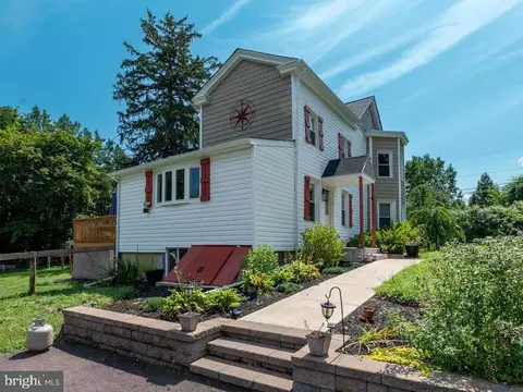 494 Baptist Church Rd, Spring City, PA 19475