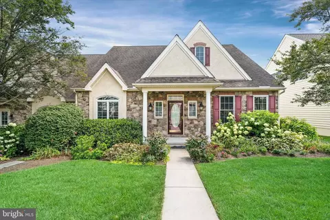 204 Brittany Dr, Avondale, PA 19311
