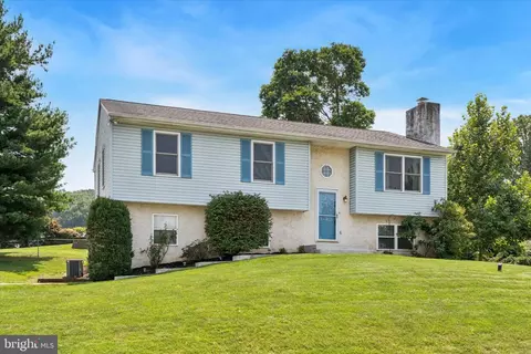 404 Donofrio Dr, Downingtown, PA 19335