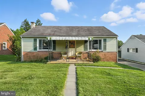 708 4th Ave, Parkesburg, PA 19365