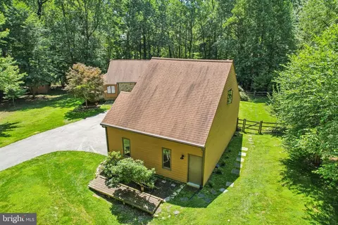 Exterior - 324 Biddle Dr, Exton, PA 19341 photo 9 of 10