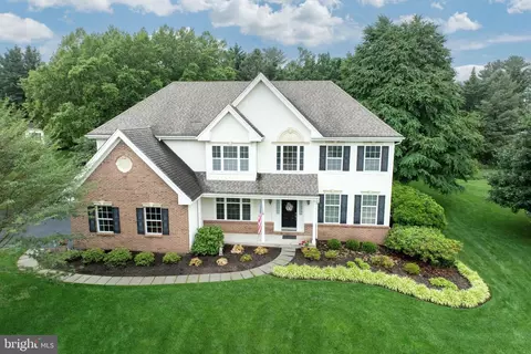 7 Caitlyn Ct, Avondale, PA 19311