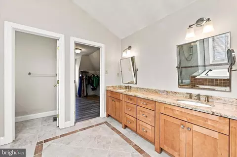 Bath - 9 Regency Ct, Exton, PA 19341 photo 3 of 7