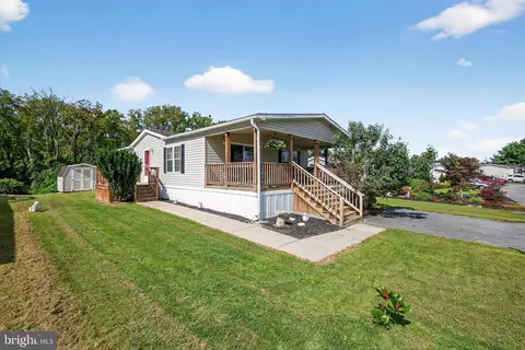 19 Roberts Way, Avondale, PA 19311