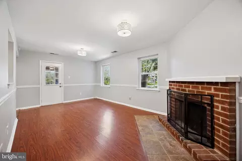 Living - 200 Llandovery Dr, Exton, PA 19341 photo 7 of 7