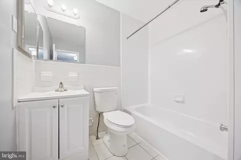 Bath - 200 Llandovery Dr, Exton, PA 19341 photo 3 of 3