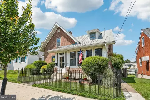241 2nd Ave, Phoenixville, PA 19460
