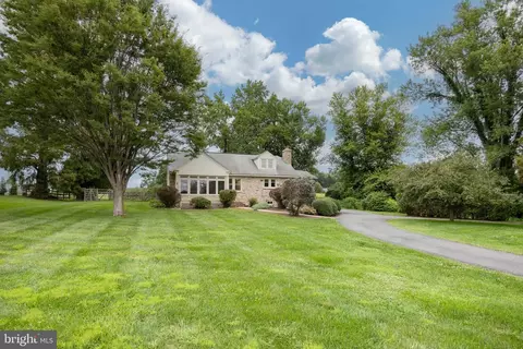 307 E Street Rd, Kennett Square, PA 19348
