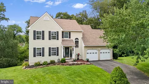 9 Morningside Ct, West Grove, PA 19390